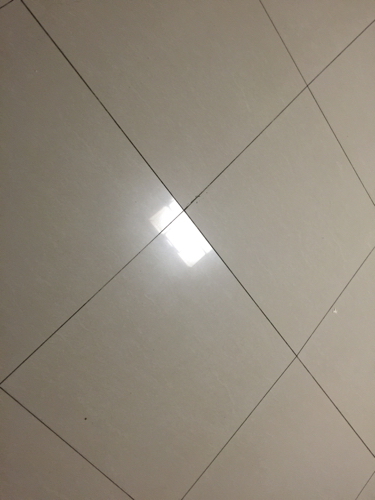 十几年的地砖突然鼓起来(十几年的地砖突然鼓起来怎么办在上面再贴一层)